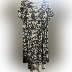 Lularoe dress sz M low high dress geometric print soft